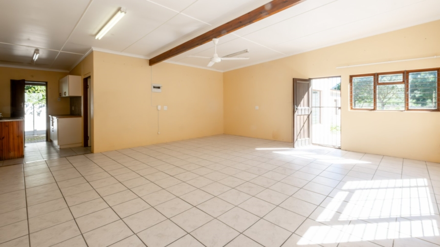5 Bedroom Property for Sale in Sedgefield Central Western Cape